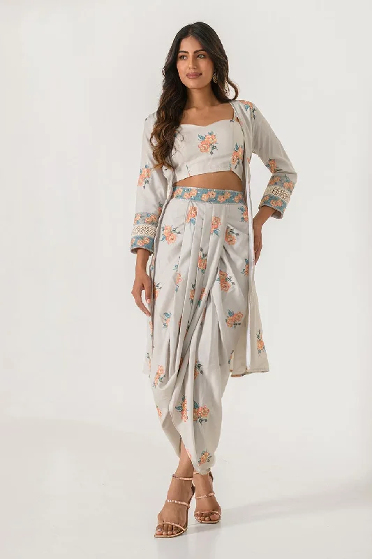 Wireless Shelf BrasGreen Embroidered Cape, Bralette & Lungi Set